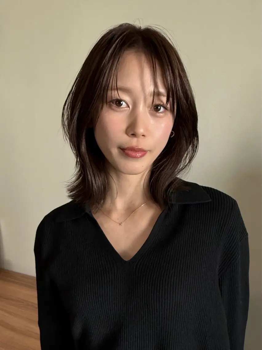 ミディアム レイヤーカット カット ヘアカラー レイヤーカット\ウル フ　chinatsuのヘアスタイル