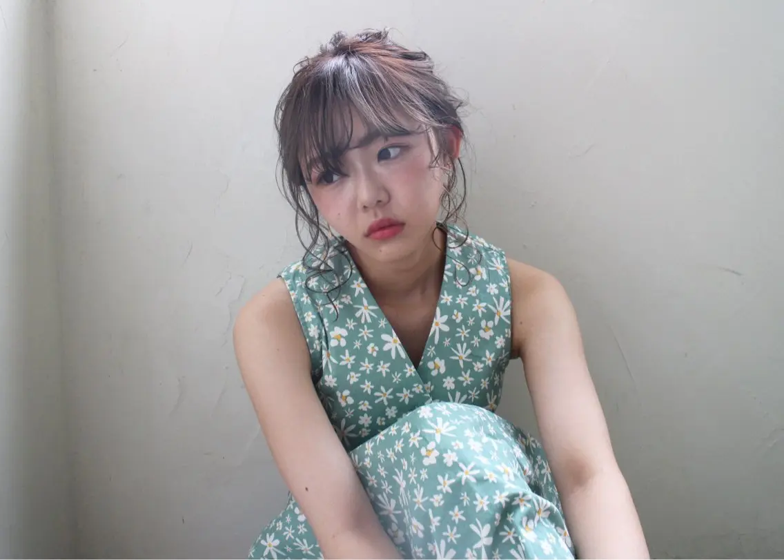 ミディアム ルプラボウ 尾関　唯那のヘアスタイル