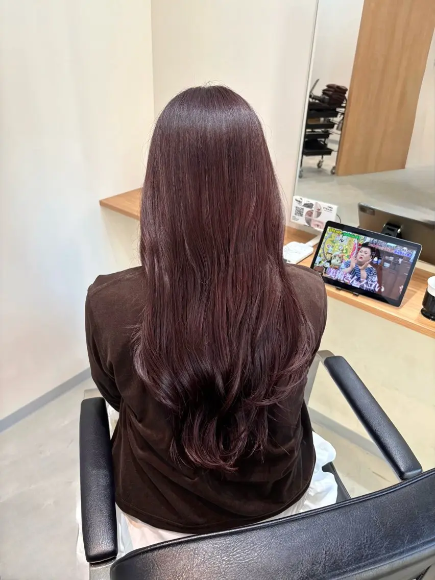 ロング カット ヘアカラー トリートメント Takane .のヘアスタイル