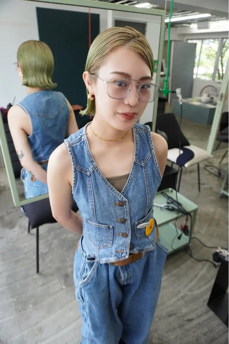 ショート カラー パーマ ヘアアレンジ デザインカラー/ボブ ブリーチカラー/ユリのヘアスタイル