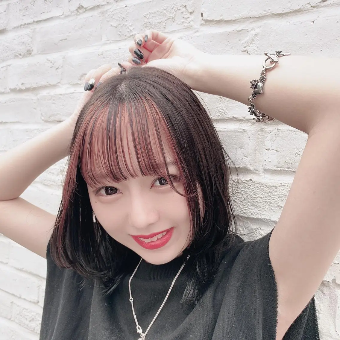 ミディアム ミストバング 顔周りカット 🪞上品で可愛い韓国 ヘア🪞Rikutoのヘアスタイル