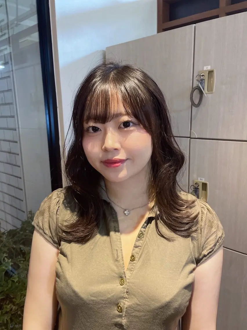ミディアム ミディアムレイヤー レイヤーカット カット ヘアカラー トリートメント 熊田 秀佳　川口店のヘアスタイル
