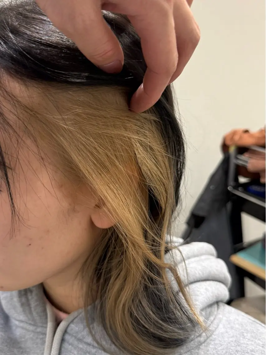 カラー インナーカラー カット ヘアカラー soyon 心斎橋店のヘアスタイル