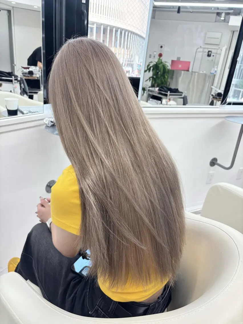 セミロング カラー カット ヘアカラー トリートメント ヘアセット 🎗副店長/井上 竜 ブリーチ指名No.1のヘアスタイル