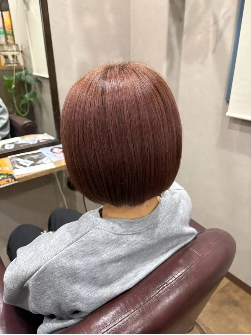 ショート カラー 石田 佳恋のヘアスタイル