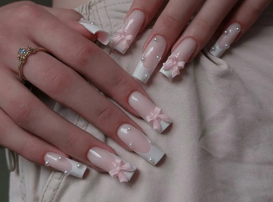 ネイル オーロラネイル フレンチネイル グラデーション ハロウィン 氷ネイル・うるうるネイル ハンドネイル H.baby Nail Salonのネイルデザイン