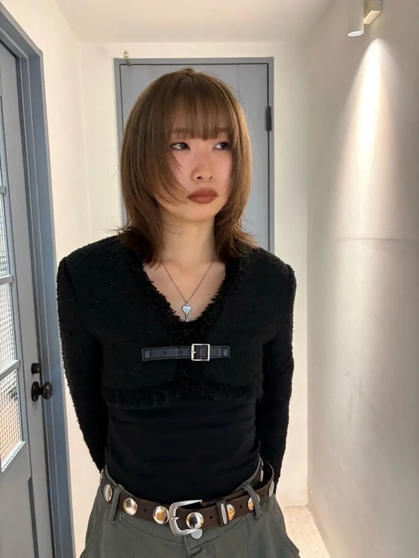 ミディアム カラー 顔周りカット レイヤーカット Nene /似合わせcolorのヘアスタイル