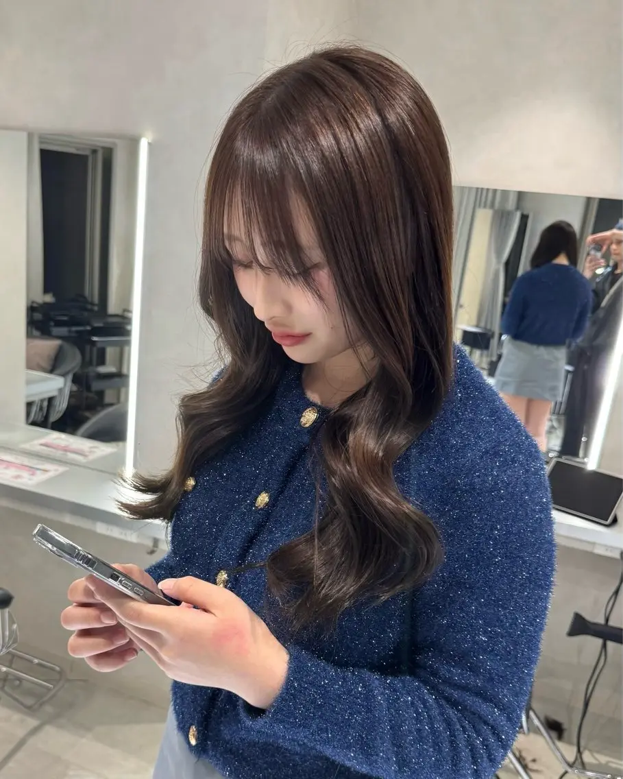 セミロング カラー 髪質改善ストレート 韓国風レイヤー池袋のヘアスタイル
