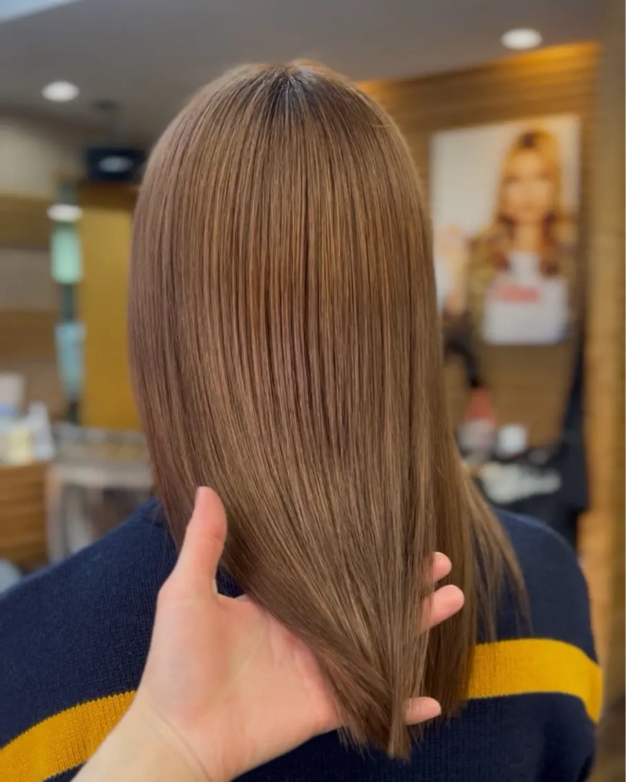 セミロング カラー ヘアカラー トリートメント dance・ yuunaのヘアスタイル