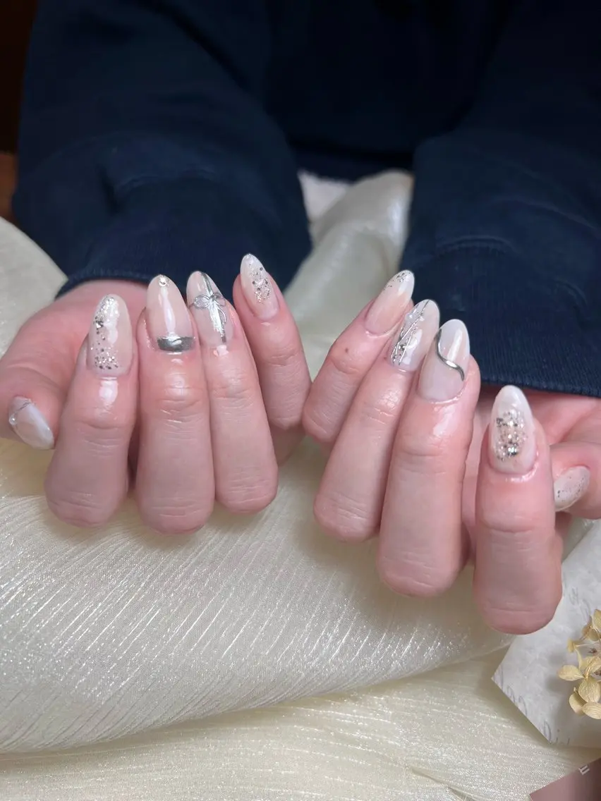 ネイル アートネイル ミラーネイル ニュアンスネイル Nail by EN 🪽Amiのネイルデザイン