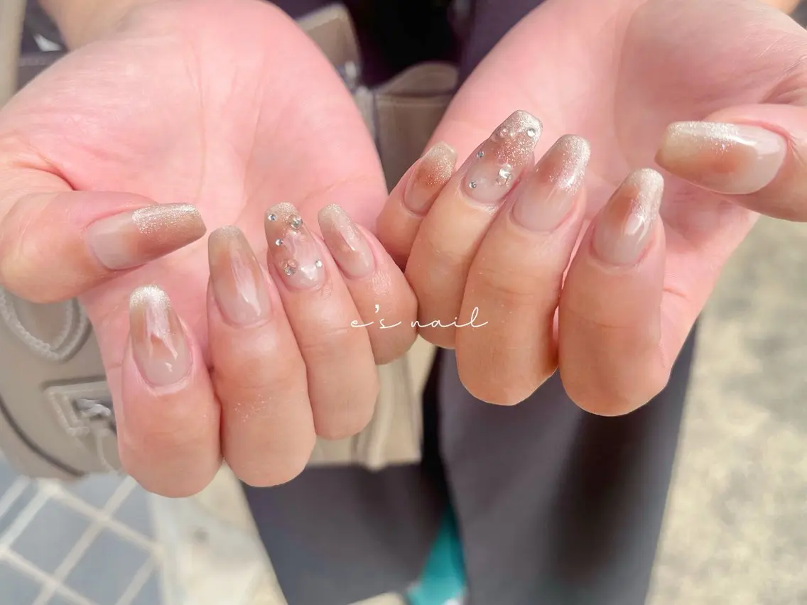 ネイル e’s nail Lumièreのネイルデザイン