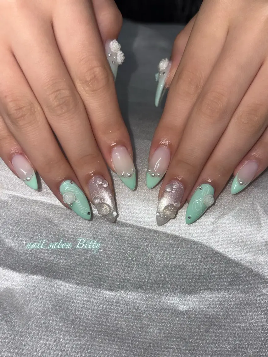 ネイル ハンドネイル Bitty momona🩵✨のネイルデザイン