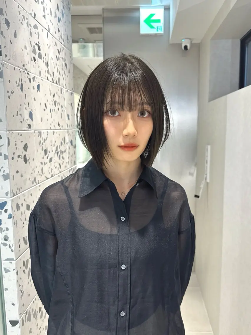 ショート カラー グレージュ オリーブグレージュ オリーブグレー レイヤーカット カット ヘアカラー トリートメント 矢野 晃平のヘアスタイル