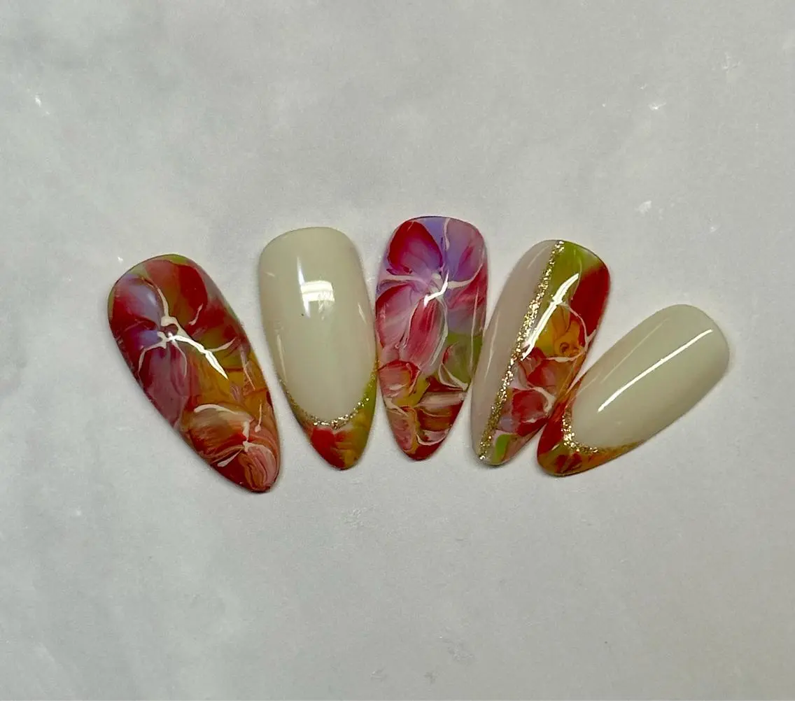 ネイル フレンチネイル ニュアンスネイル 夏ネイル ハンドネイル Mai’s nailのネイルデザイン