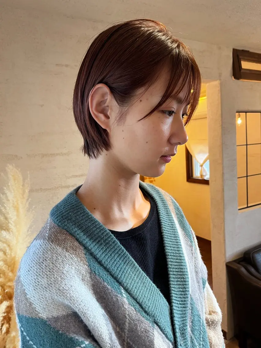 ショート カラー ショートボブ ブラウンカラー ピンクカラー ピンクブラウン ボブ カット ヘアカラー トリートメント 相川 ひなたのヘアスタイル
