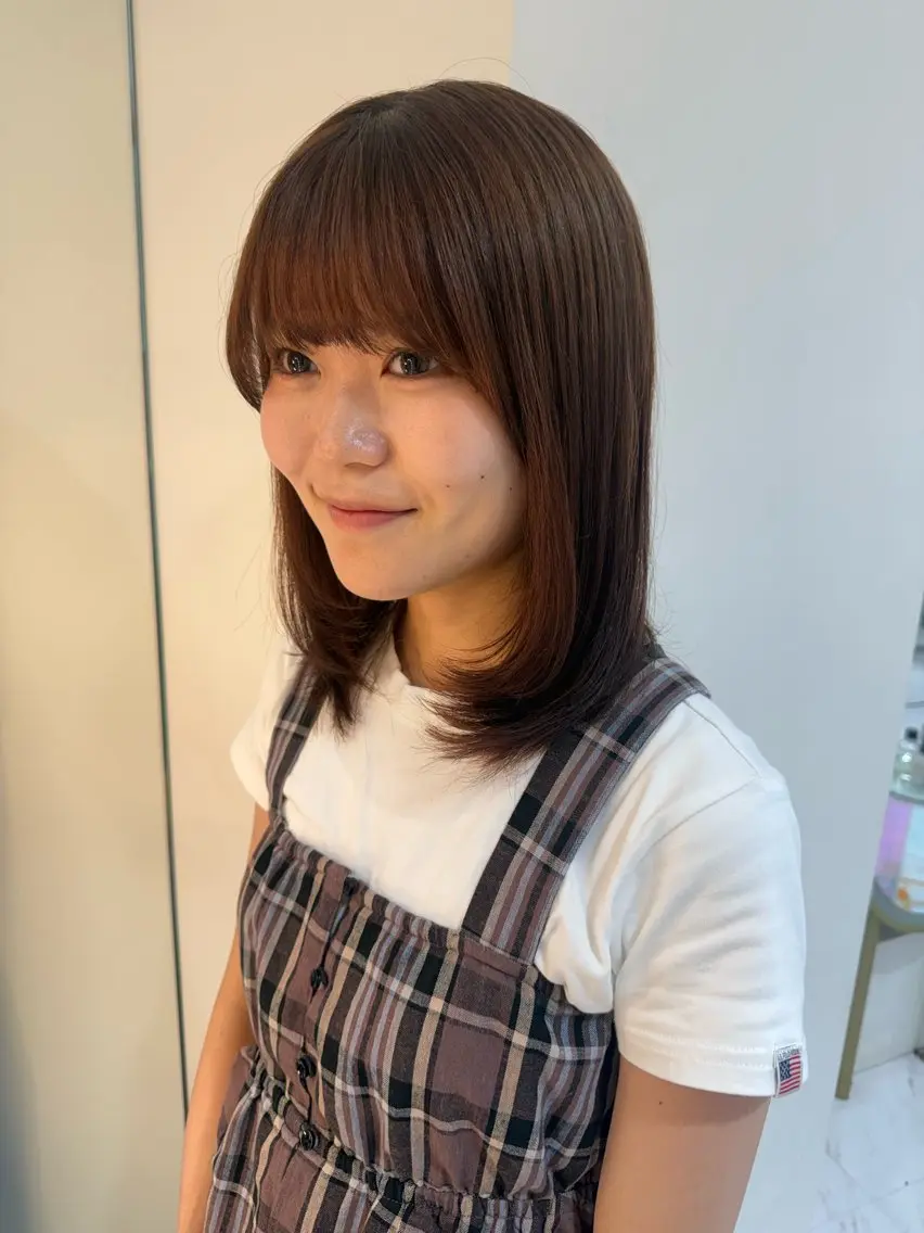 ミディアム カラー ミディアムレイヤー ベージュカラー レイヤーカット カット ヘアカラー ともか 名駅🧚‍♂️💫のヘアスタイル