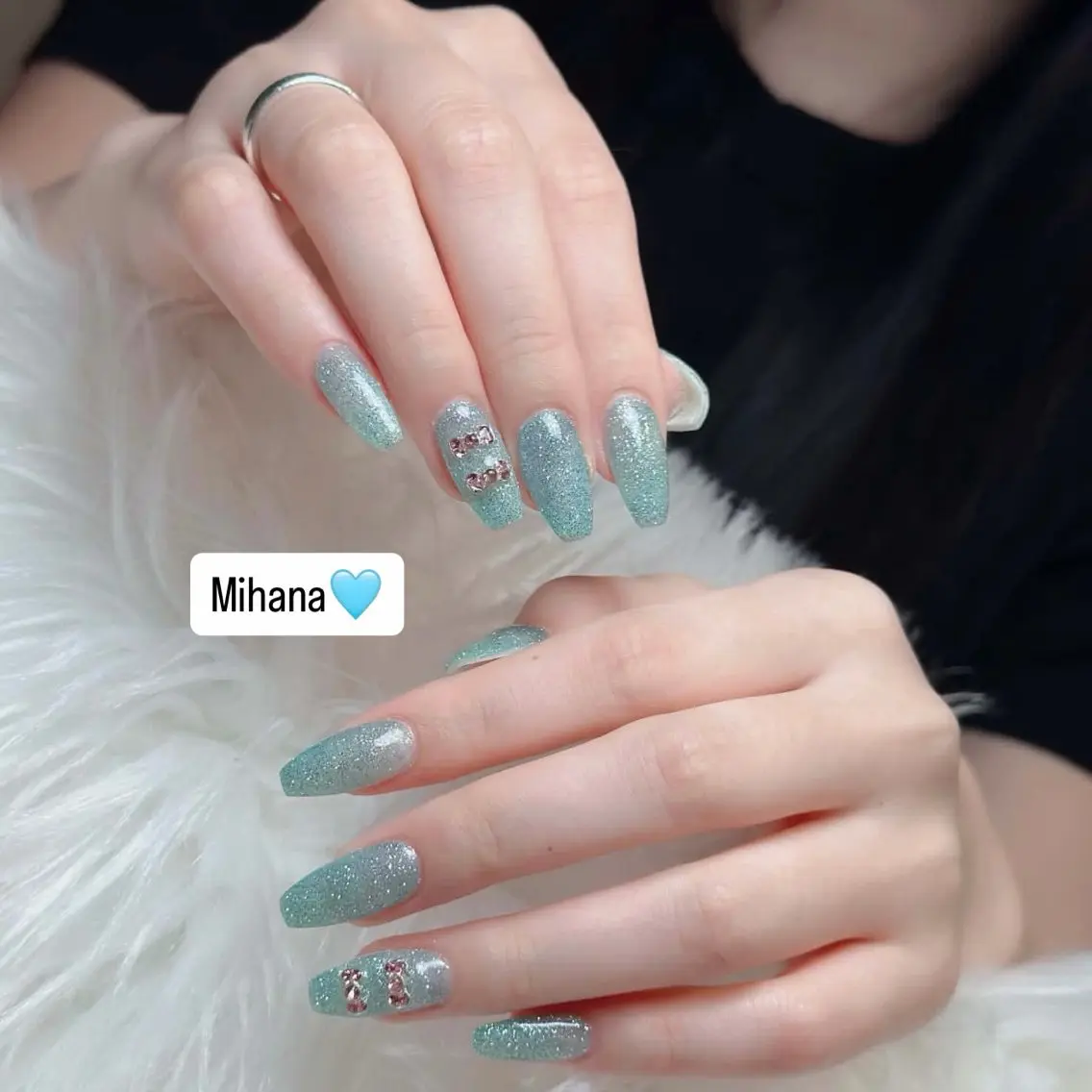 ネイル 長さ出し フレンチネイル グラデーション 卒業式 マグネットネイル ハンドネイル ハンドケア Mihana Risaのネイルデザイン