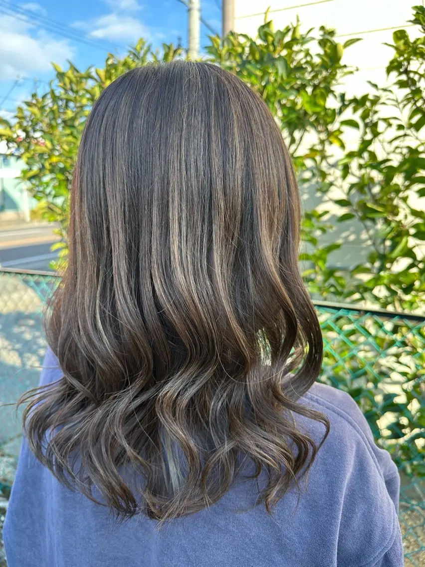 セミロング ハイライト ヘアカラー 🎀Kubu🍀 Natsumu🎀のヘアスタイル