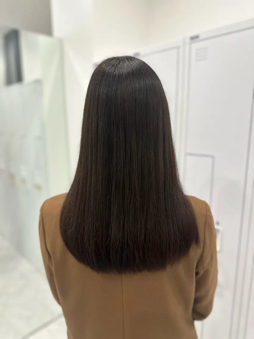 カラー 秋永 鈴のヘアスタイル