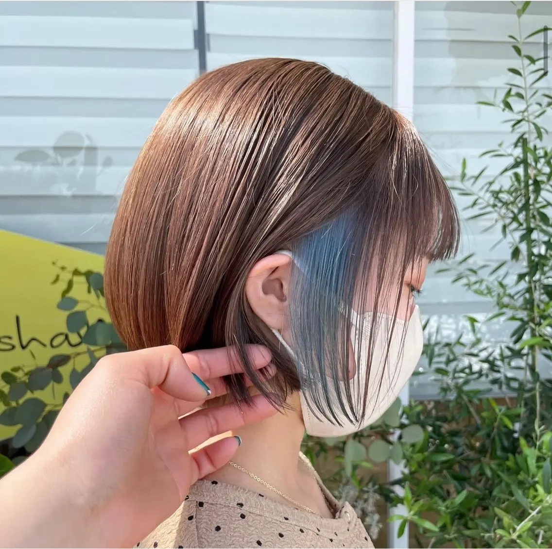 ショート カラー イヤリングカラー カット ヘアカラー 川上 梨乃のヘアスタイル