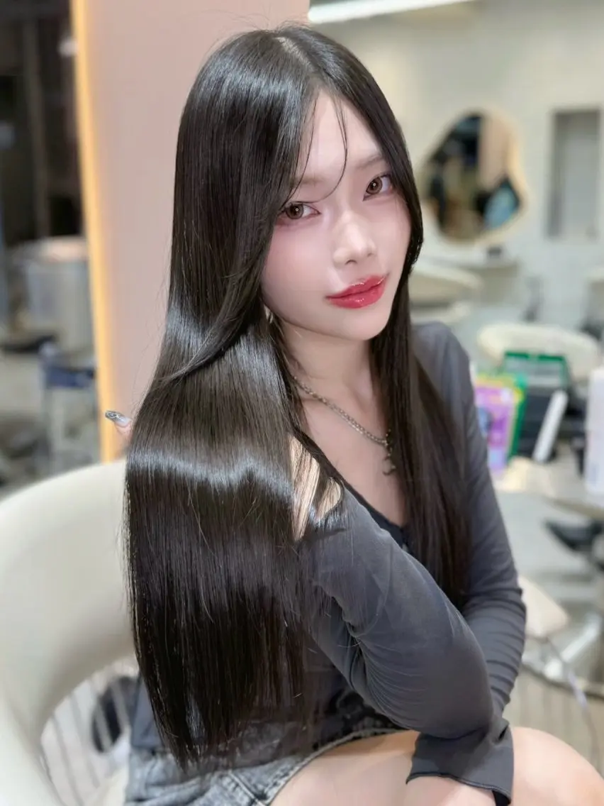 ロング ヘアアレンジ 顔まわりレイヤー 顔周りカット ハッシュカット 髪質改善 韓国風ヘア 縮毛矯正 トリートメント ヘアセット 大宮‎縮毛矯正🩵 レイヤー　佐藤和のヘアスタイル