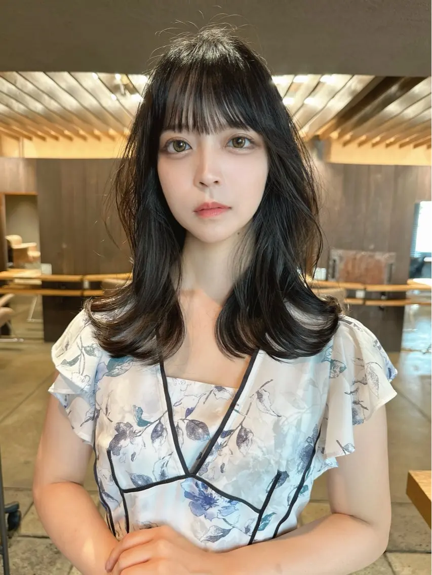 セミロング カット ヘアカラー 浅井 寛十朗のヘアスタイル