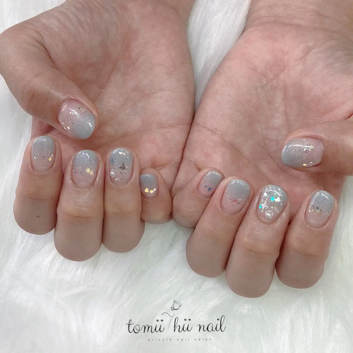 ネイル グラデーション キラキラネイル 韓国ネイル ラメ(グリッター) ワンホンネイル ハンドネイル tomii-hii -nailのその他イメージ