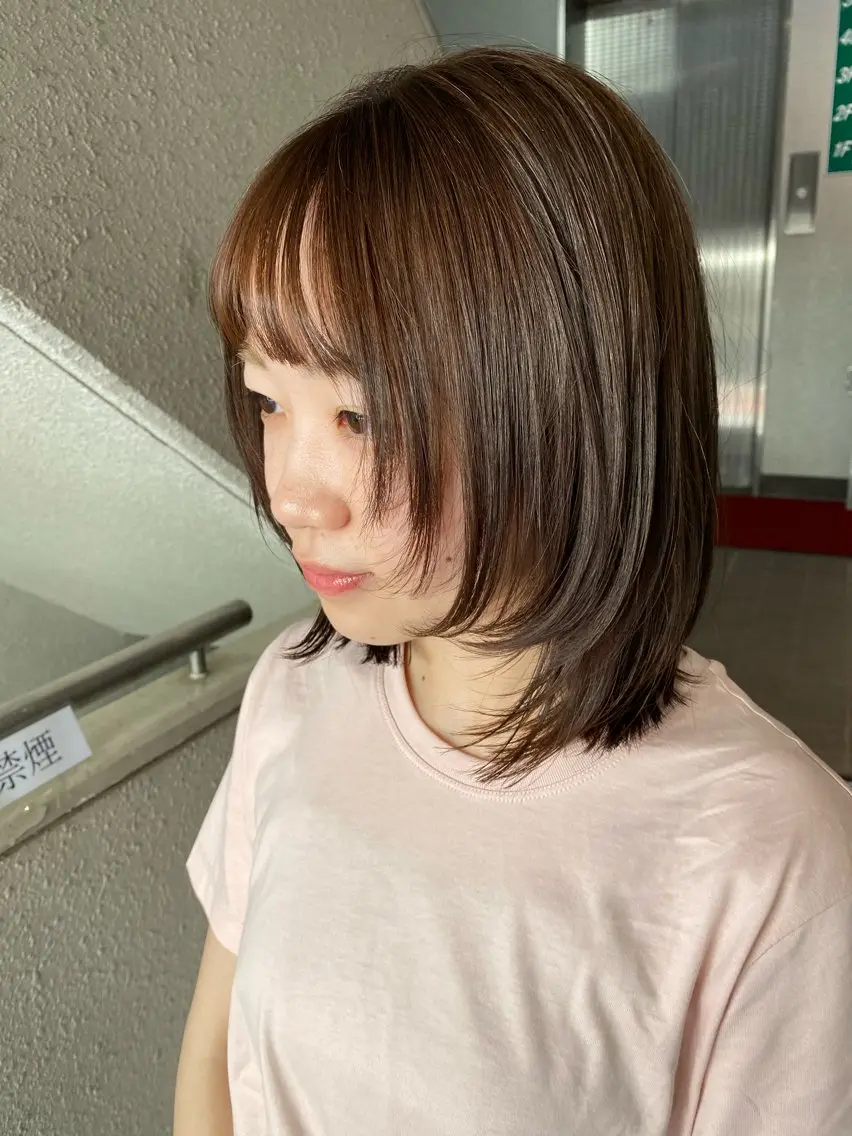 ミディアム カラー ブラウンカラー カット ヘアカラー ナチュラルヘア🫧 ナナミのヘアスタイル