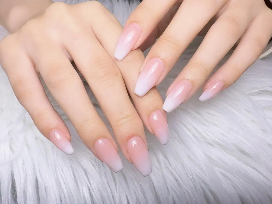 ネイル アートネイル フラッシュネイル フレンチネイル ジェルネイル ガラスフレンチ M2 BEAUTY Yukiのネイルデザイン