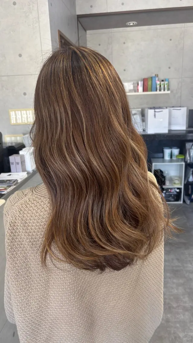 セミロング ショートボブ ボブ ハイライト 髪質改善 レイヤーカット REVE 美容室のヘアスタイル