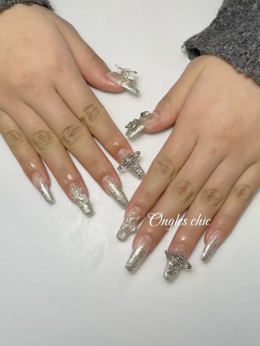 ネイル ハンドネイル ongles chicのネイルデザイン