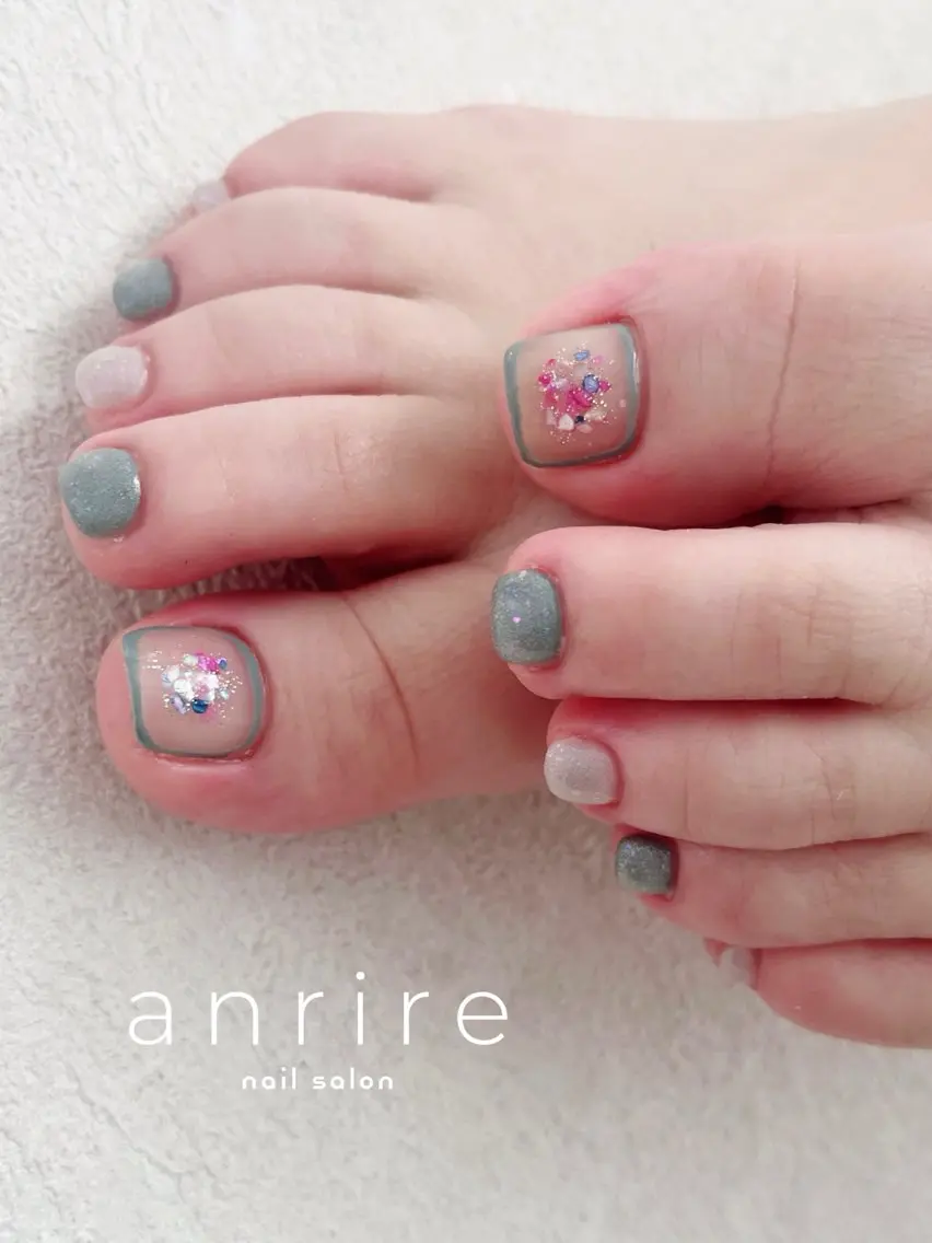 ネイル ブルー クリアネイル フットネイル ジェルネイル キラキラネイル フットネイル nailsalon anrireのネイルデザイン