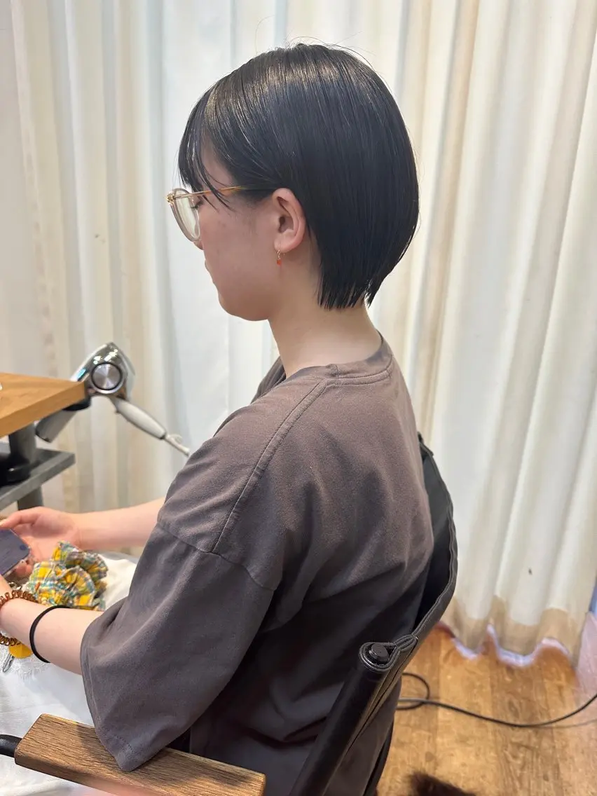 ショート ショート ボブ 梅田 木戸健人のヘアスタイル