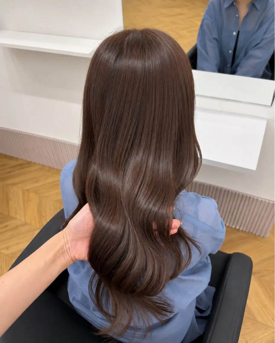 ロング カラー グレージュ ラベンダーカラー ラベンダーグレージュ ラベンダーグレー カット ヘアカラー トリートメント 🫧美髪矯正🫧透明 感カラー🫧チサトのヘアスタイル