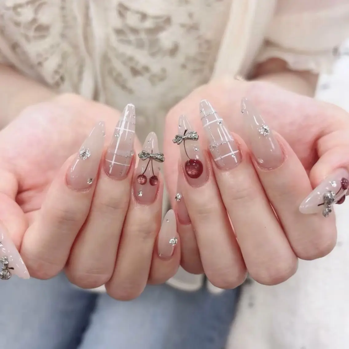 ネイル ハンドネイル Luna Gladeのネイルデザイン