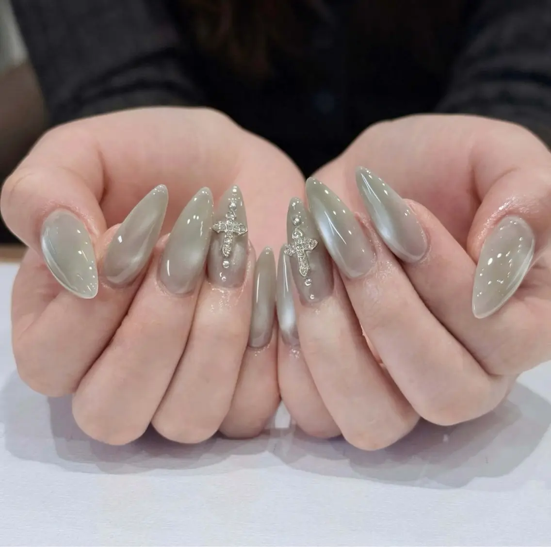 ネイル オーロラネイル ブルー チークネイル フットネイル フレンチネイル ハンドネイル GIN NAILのネイルデザイン