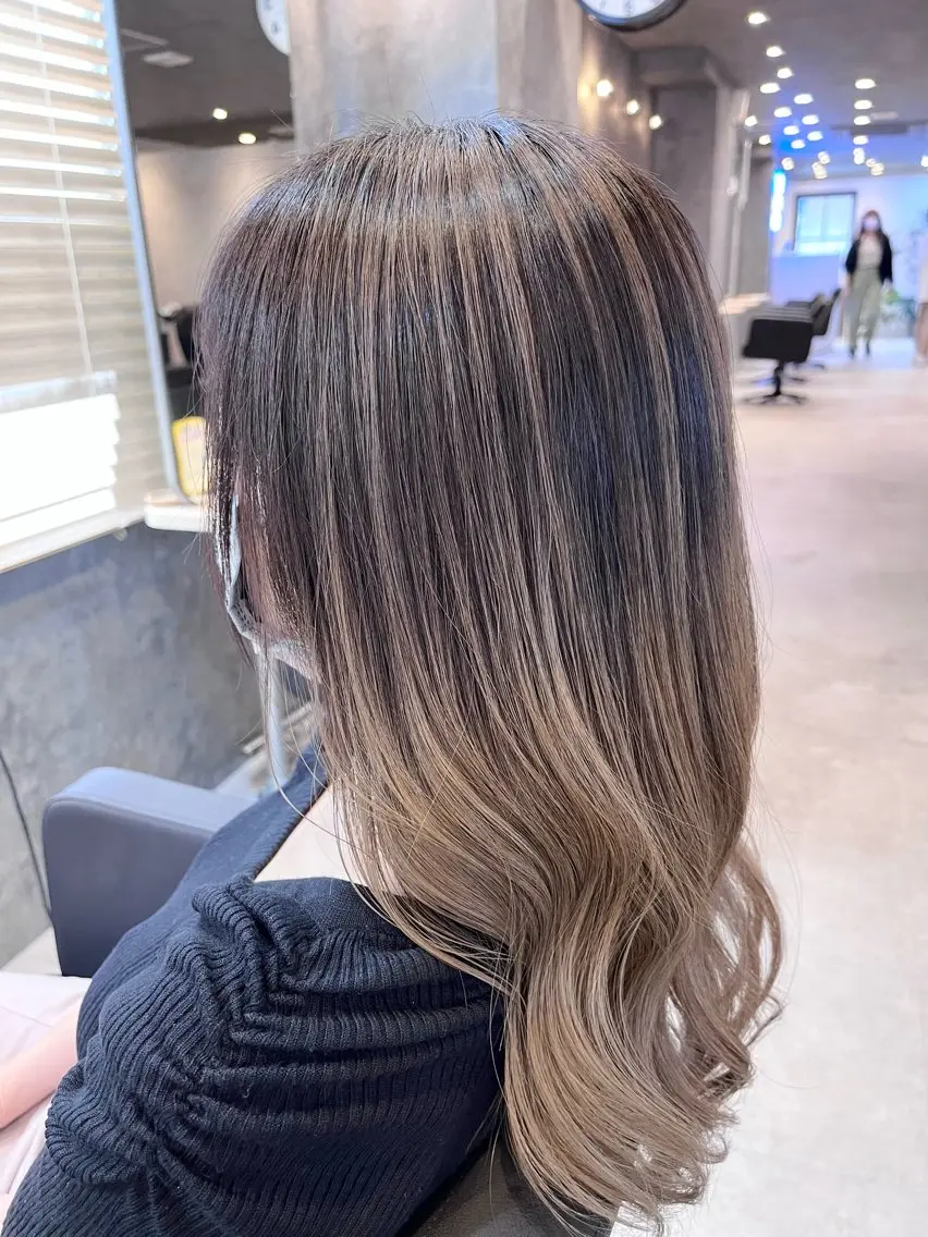ロング カラー 小松崎 友宏のヘアスタイル