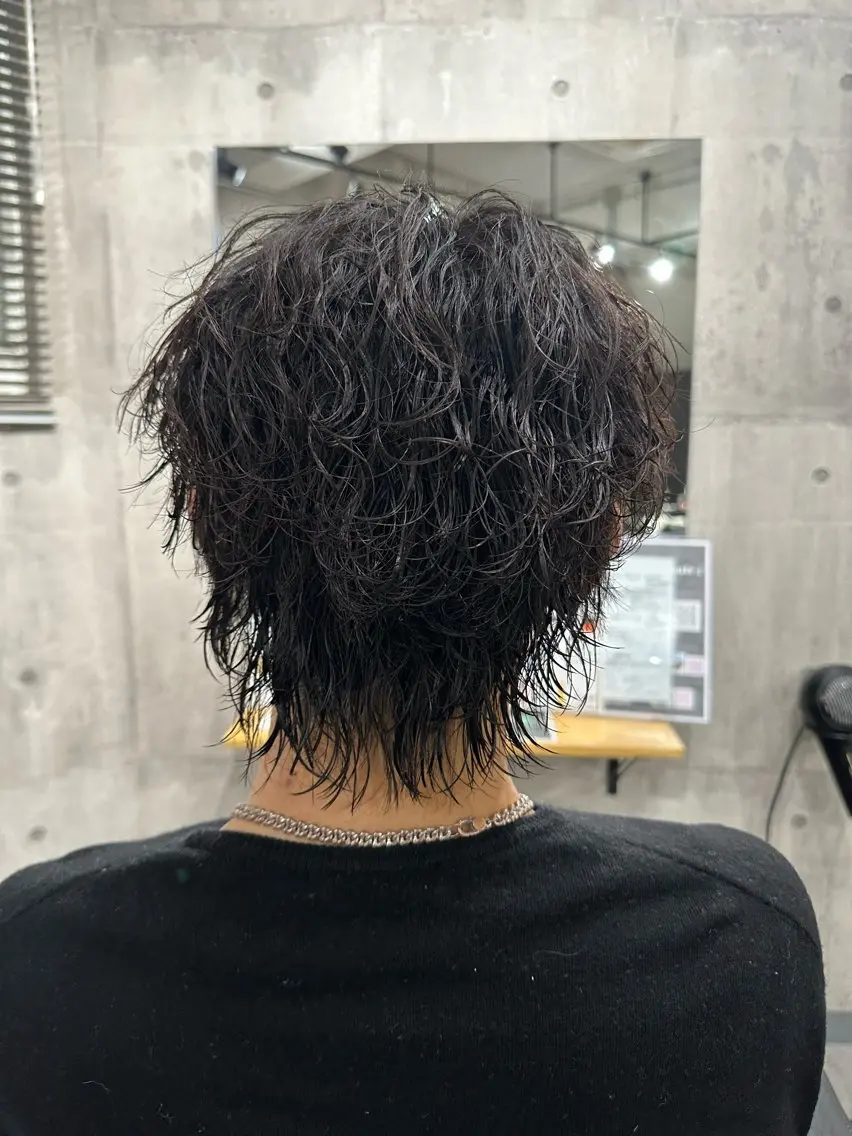 ショート パーマ メンズ メンズパーマ 波巻きパーマ メンズウルフカット ウルフカット タクミ/名駅/栄 メンズ特化型美容師のヘアスタイル