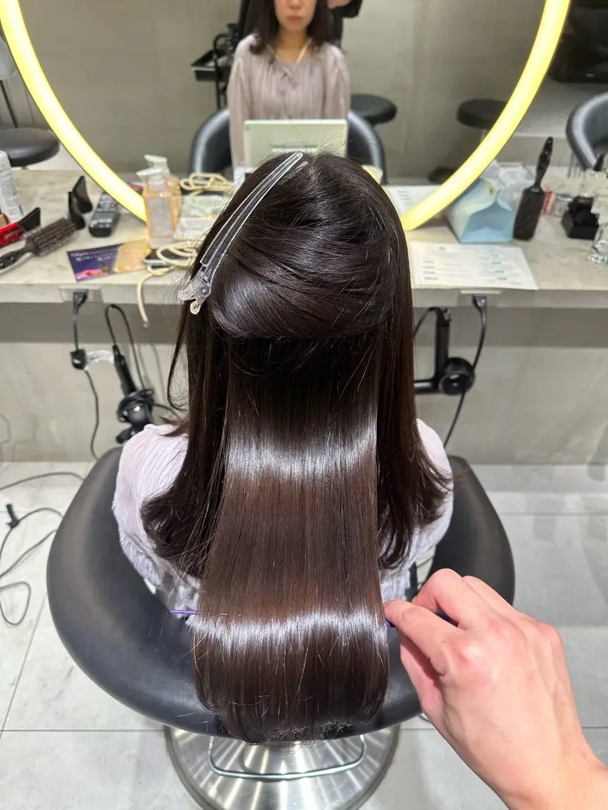 ミディアム カット 縮毛矯正 美髪矯正 レイヤーカット/加納のヘアスタイル