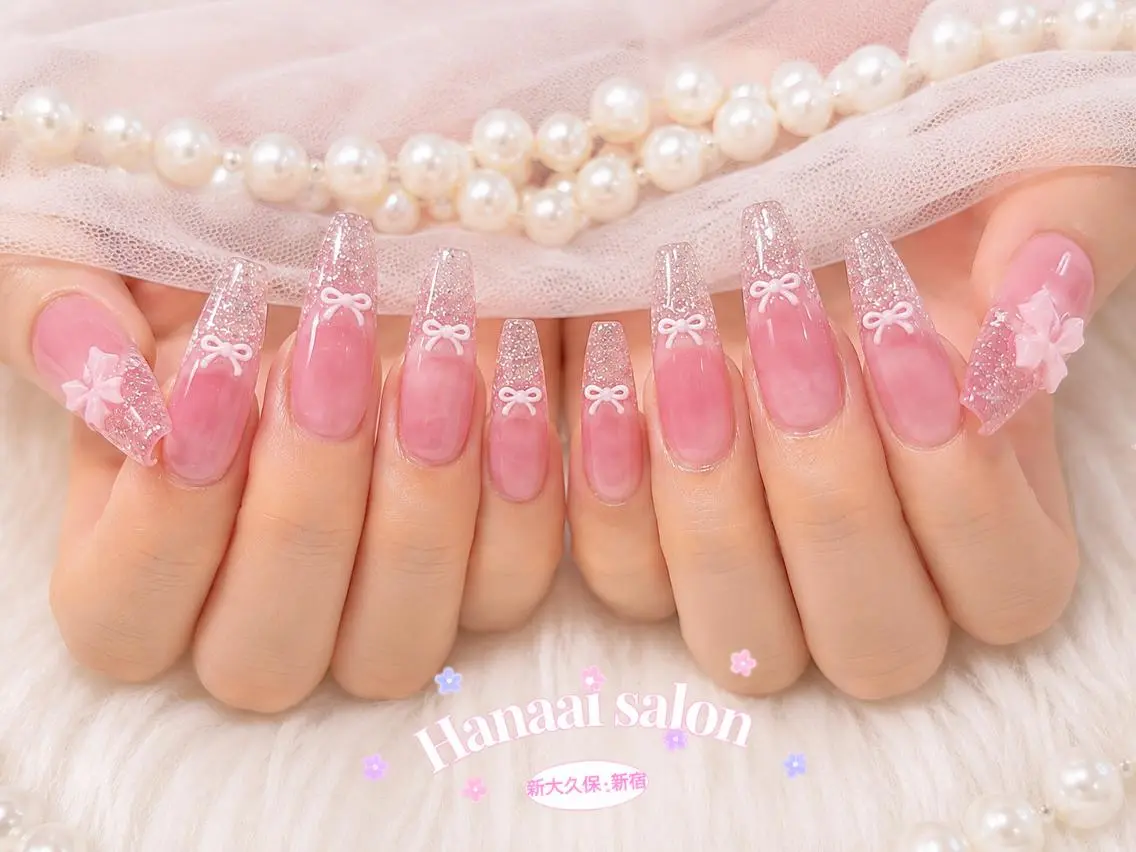 ネイル オーロラネイル チークネイル 長さ出し フットネイル フレンチネイル Hanaai Salon新宿店のネイルデザイン