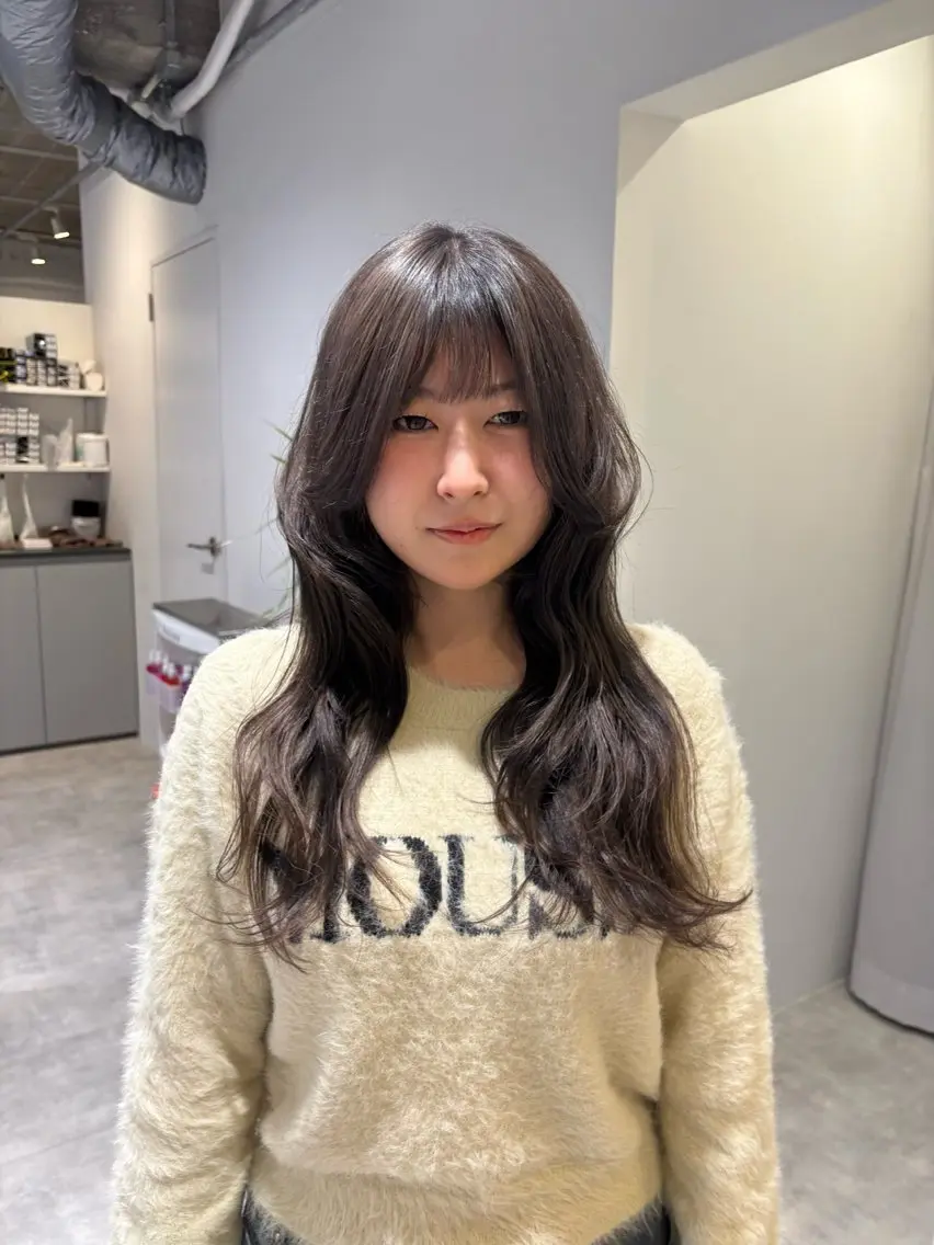 ロング トリートメント ヘアカラー オリーブ🎶アッシュ グレージュちひろ🧸のヘアスタイル