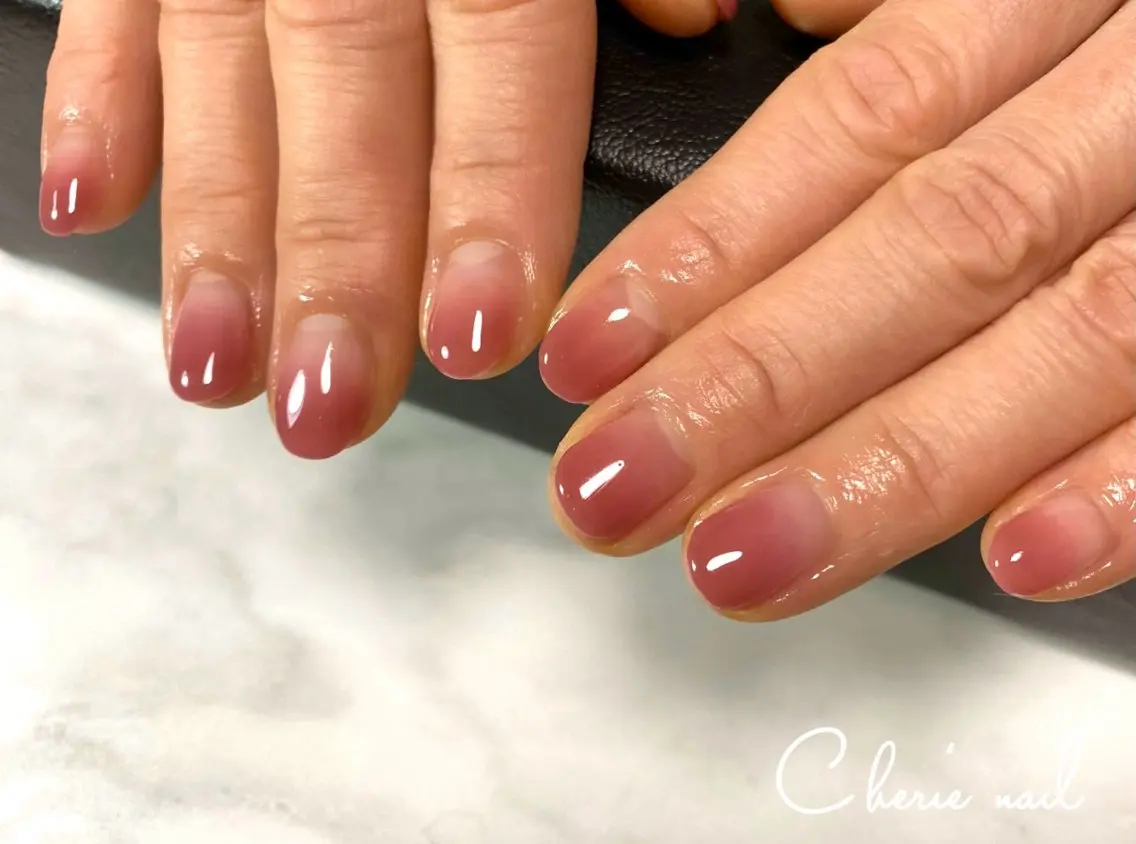 ネイル ジェルネイル グラデーション オフィスネイル ピンク シンプルネイル ハンドネイル Cherienail yunaのネイルデザイン