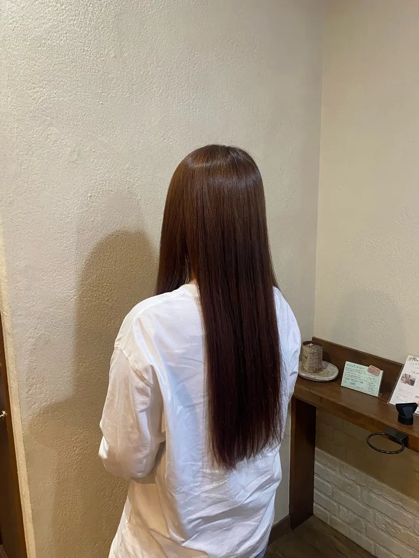 ロング ヘアカラー 肥田 夕蘭のヘアスタイル