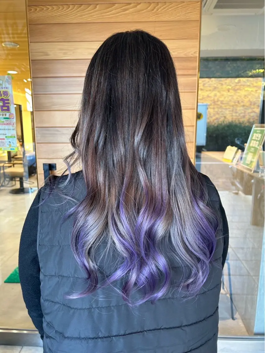 カラー 岩﨑 心那のヘアスタイル