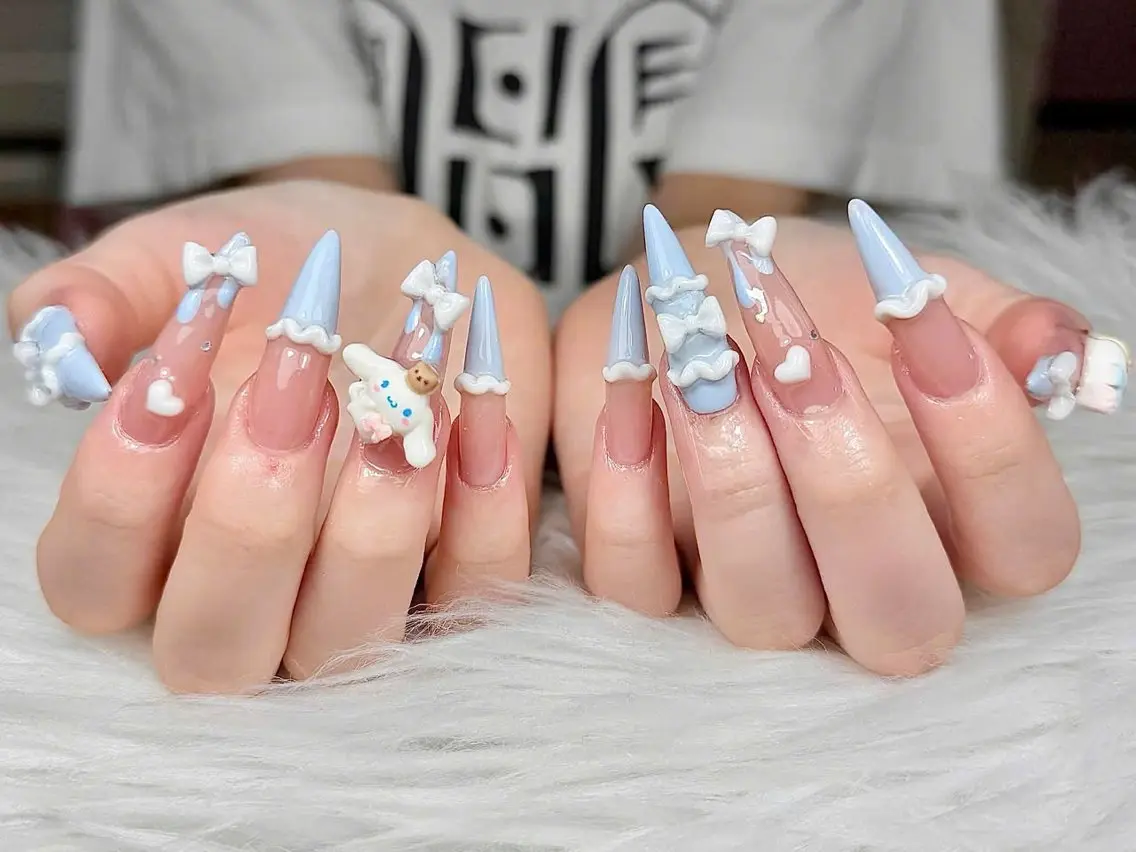 ネイル アートネイル ボルドー フレンチネイル ジェルネイル 氷ネイル・うるうるネイル ハンドネイル Julie NailSalonのネイルデザイン