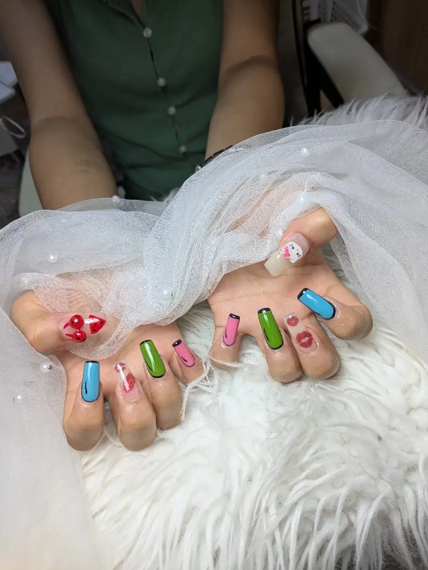ネイル Queen Nail 研修生のネイルデザイン