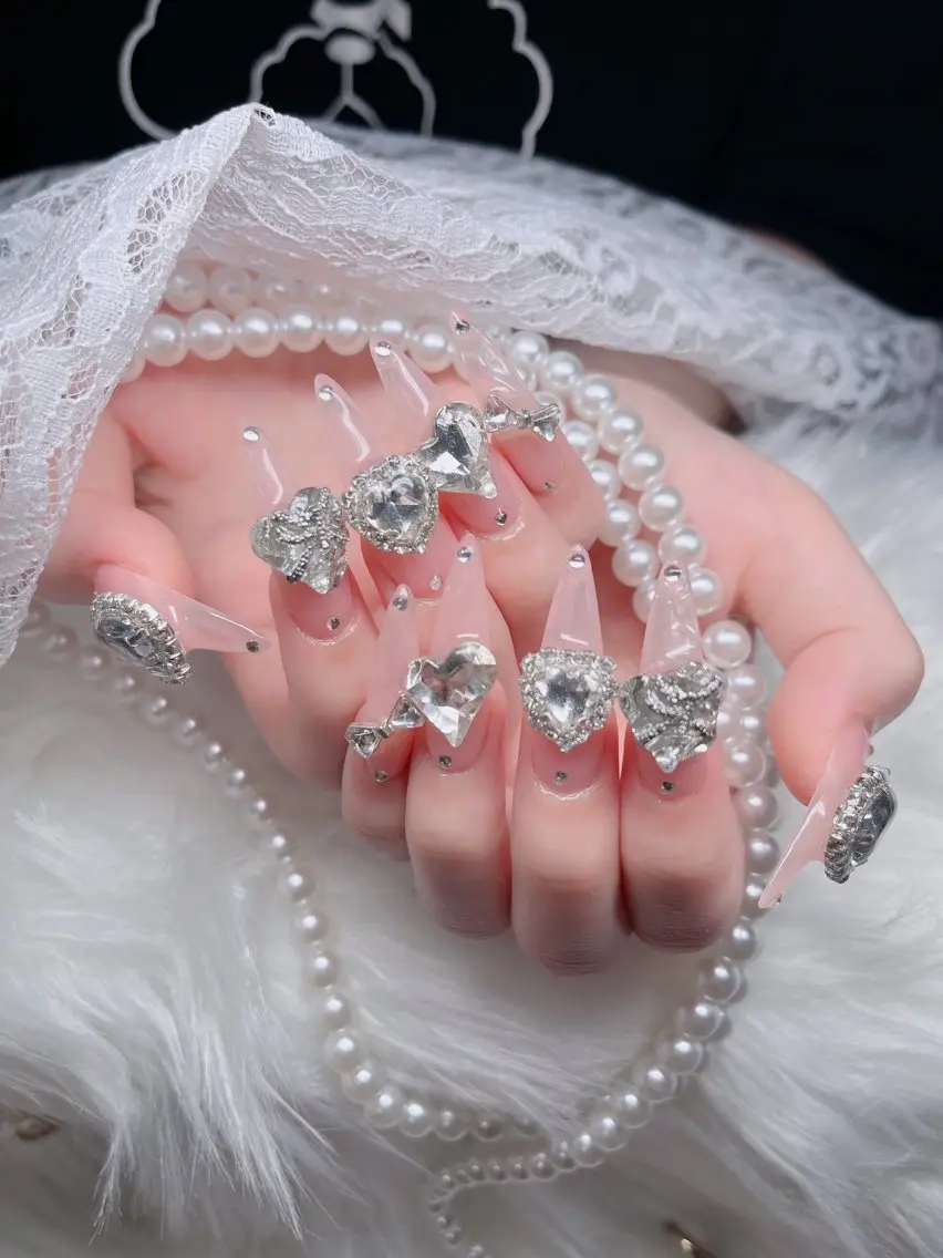 ネイル オーロラネイル フレンチネイル ジェルネイル ハロウィン キラキラネイル H.baby Nail Salonのネイルデザイン
