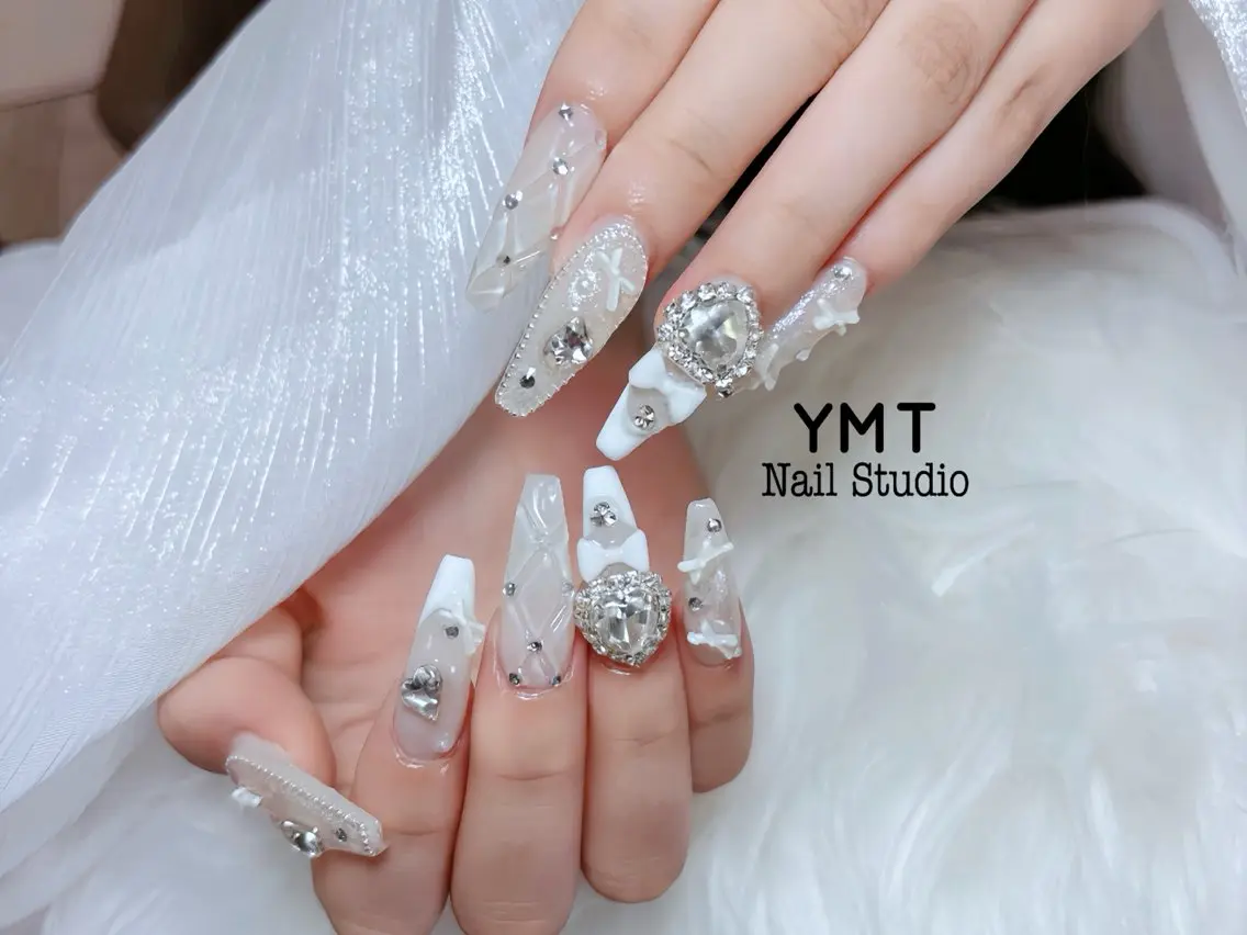 ネイル 長さ出し フットネイル ジェルネイル 韓国ネイル マグネットネイル ハンドネイル YMT NailStudioのネイルデザイン