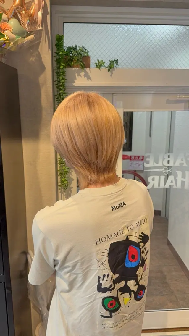 カラー メンズ メンズブリーチ ベージュカラー ブリーチ ミルクティーベージュ ヘアカラー 【難波 心斎橋】 🐰Rio🤍のヘアスタイル