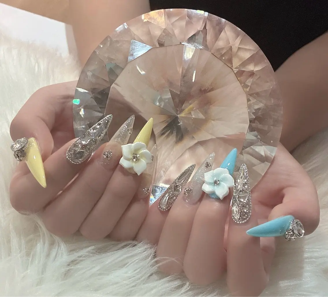 ネイル ハンドネイル LoaChaton kaeのネイルデザイン